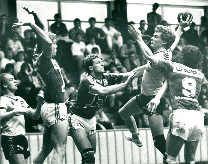 Handboll. Umeå - Vikingarna, matchbild - Vintage Photograph