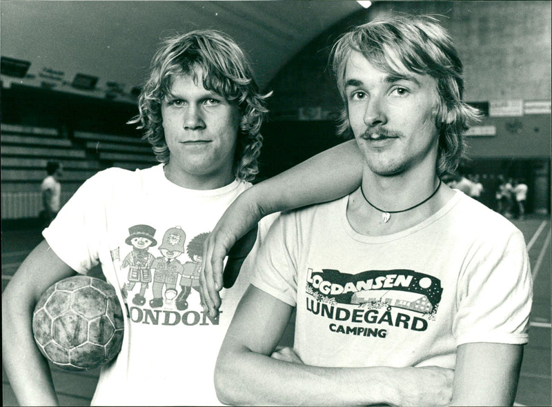 Erling Tjärnström och Ulf Norgren. Nordmalings IF-handboll - Vintage Photograph
