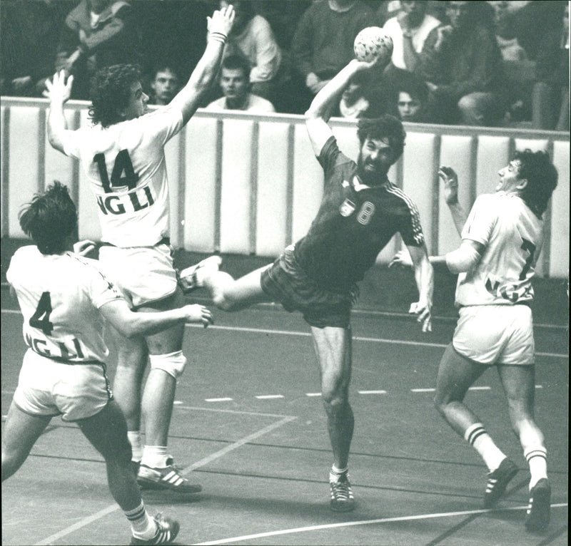 Handboll, Ungern - Jugoslavien - Vintage Photograph