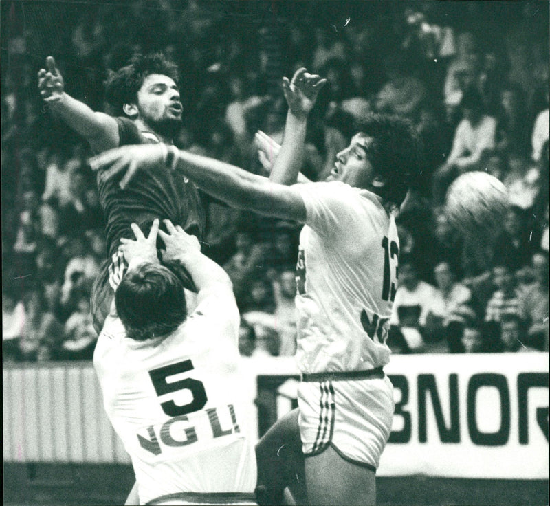 Handboll. Ungern - Jugoslavien - Vintage Photograph