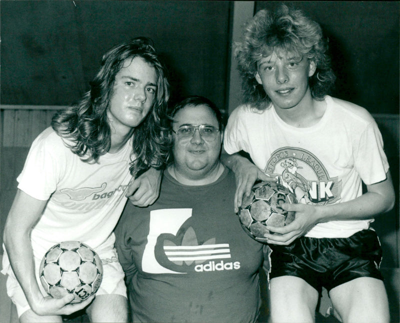 Peter Augustsson, Tomas Johansson och Fredrik Rönnbäck. Handboll Nordmalings IF - Vintage Photograph