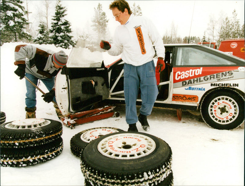 Thomas Rådström, Vännäs MK, testar däck - Vintage Photograph