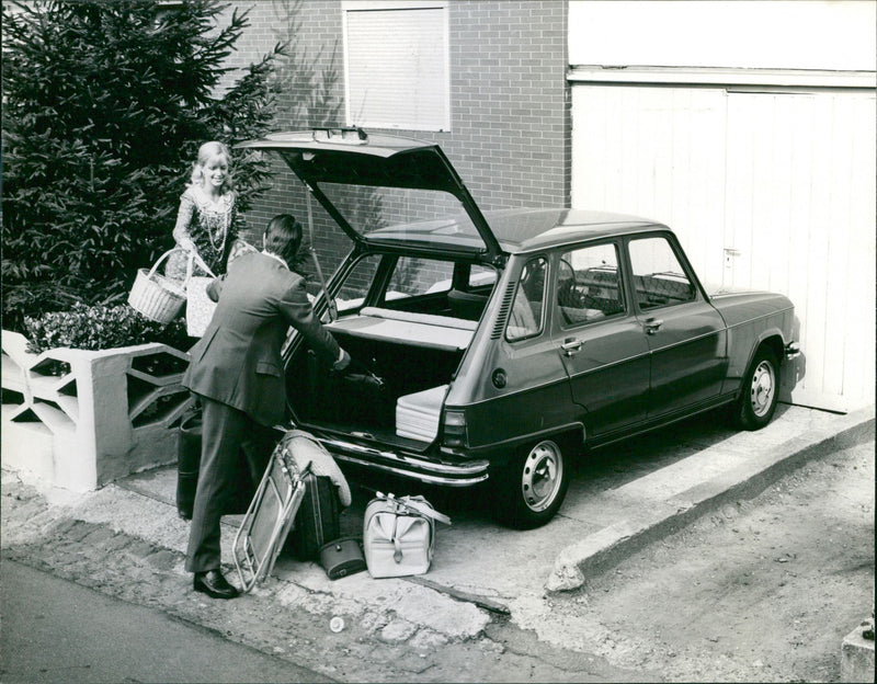 Renault 6 - Vintage Photograph