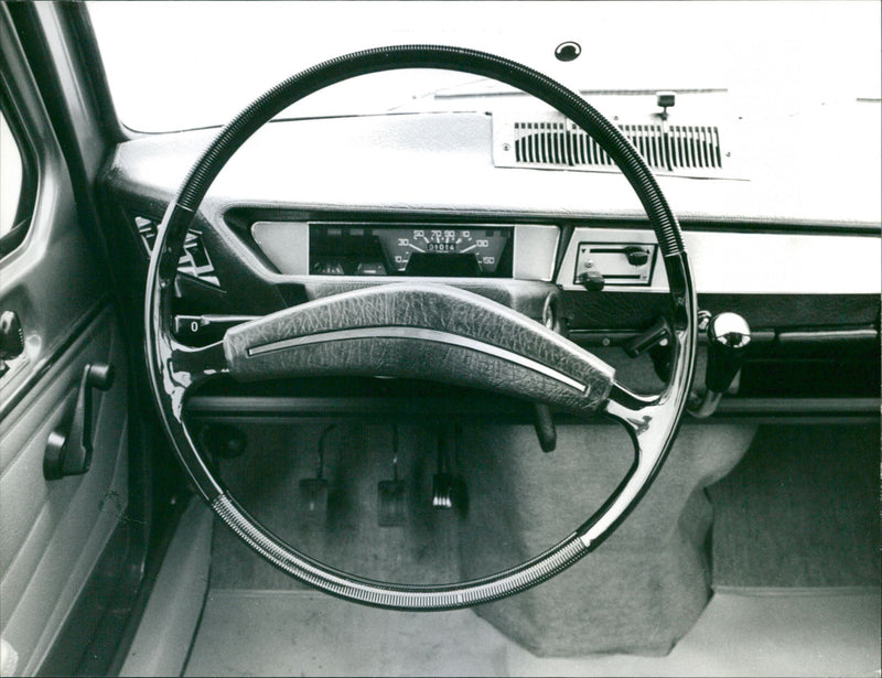 Renault 6 - Vintage Photograph