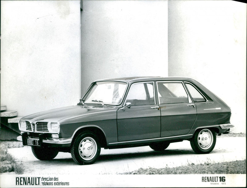 1973 Renault 16 - Vintage Photograph