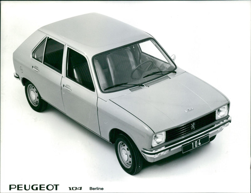 Peugeot 104 Berline - Vintage Photograph