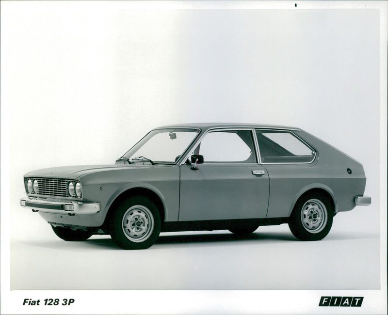 Fiat 128 3P - Vintage Photograph