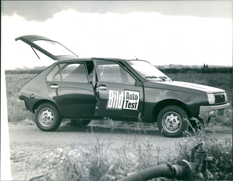 Renault 14 - Vintage Photograph