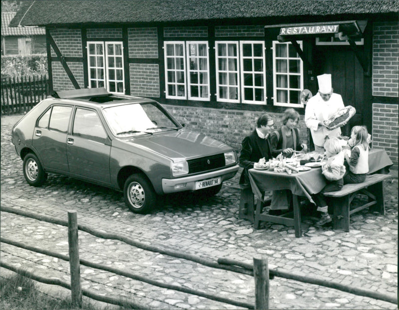 Renault 14 TL 1977 - Vintage Photograph