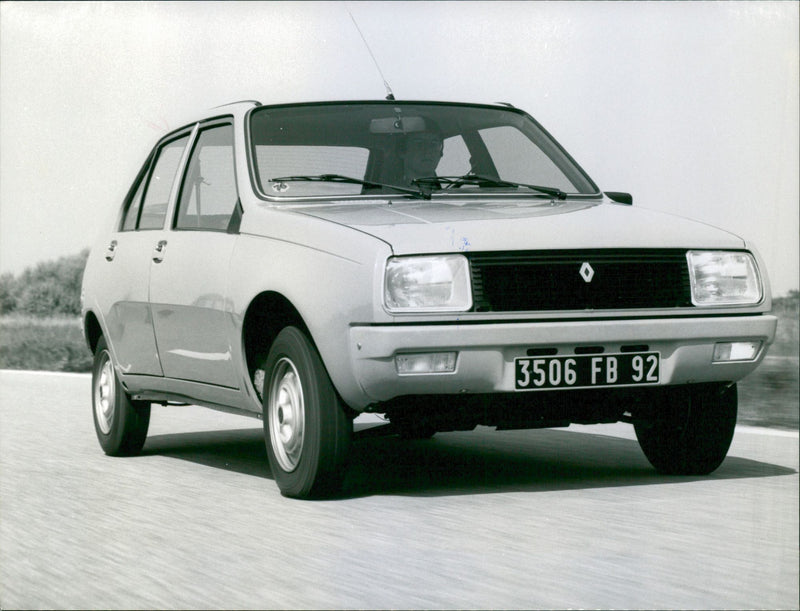 Renault 14 - Vintage Photograph