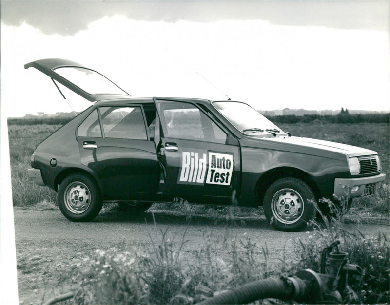 Renault 14 - Vintage Photograph