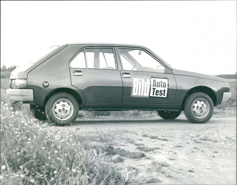 Renault 14 - Vintage Photograph