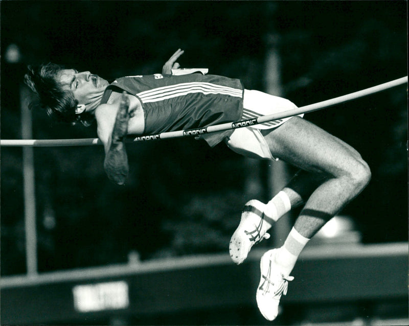 Magnus Svensson, friidrott KA 2, Karlskrona, höjdhopp - Vintage Photograph