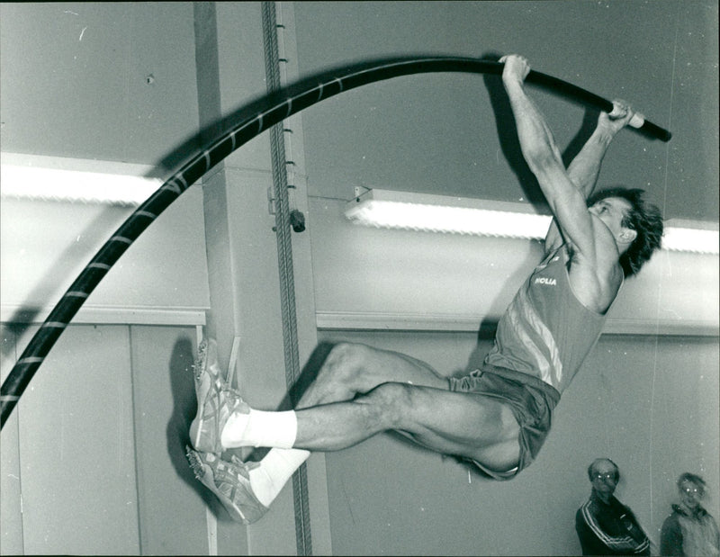 Tadeusz Slusarski, tränare och stavhoppare, Umedalens IF, UIF - Vintage Photograph