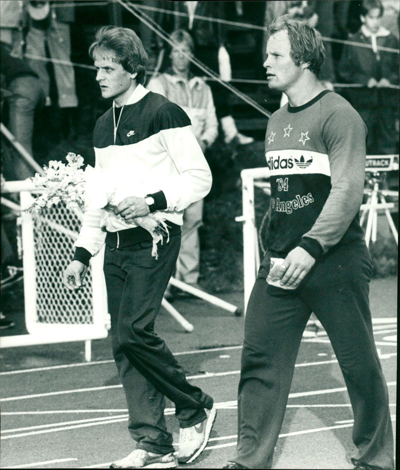 The Finnish Javelin throwers Kari Thalainen and Raimo Mannipen - Vintage Photograph