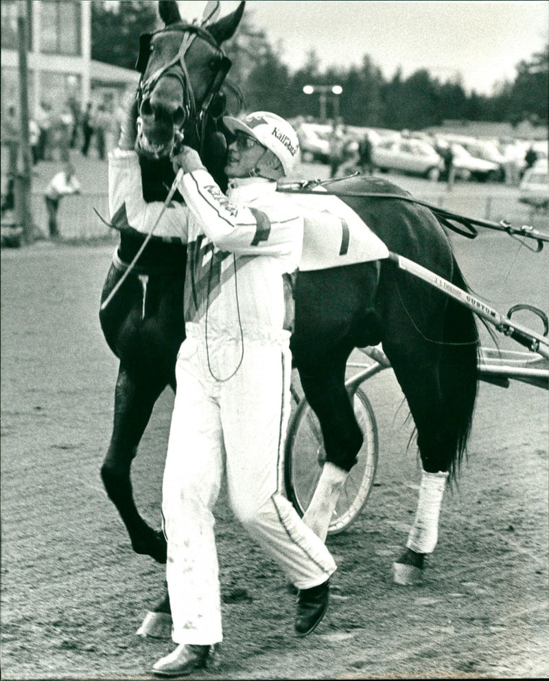 Jan-Erik Eriksson med Manolito Quick - Vintage Photograph