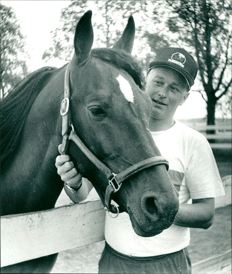 Jan-Erik Eriksson med hästen Ideal du Pim - Vintage Photograph