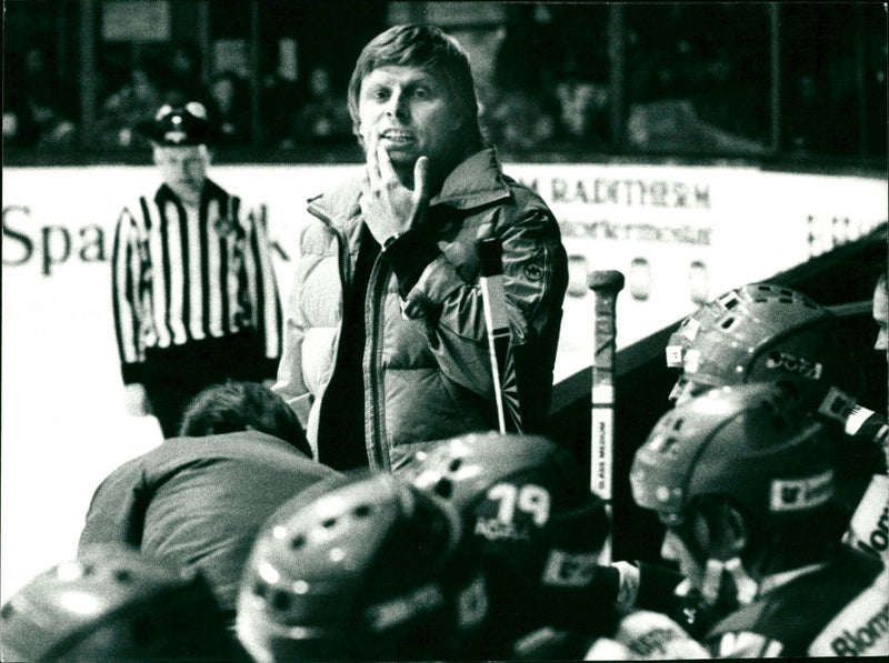 Hans "Virus" Lindberg, tränare Björklöven - Vintage Photograph