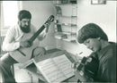 1980 OSHARSSON CARAVE SCHOOL LUGDISELE ARKIV KIS ELEE MUSIC GUNUAR SVEN MONA - Vintage Photograph