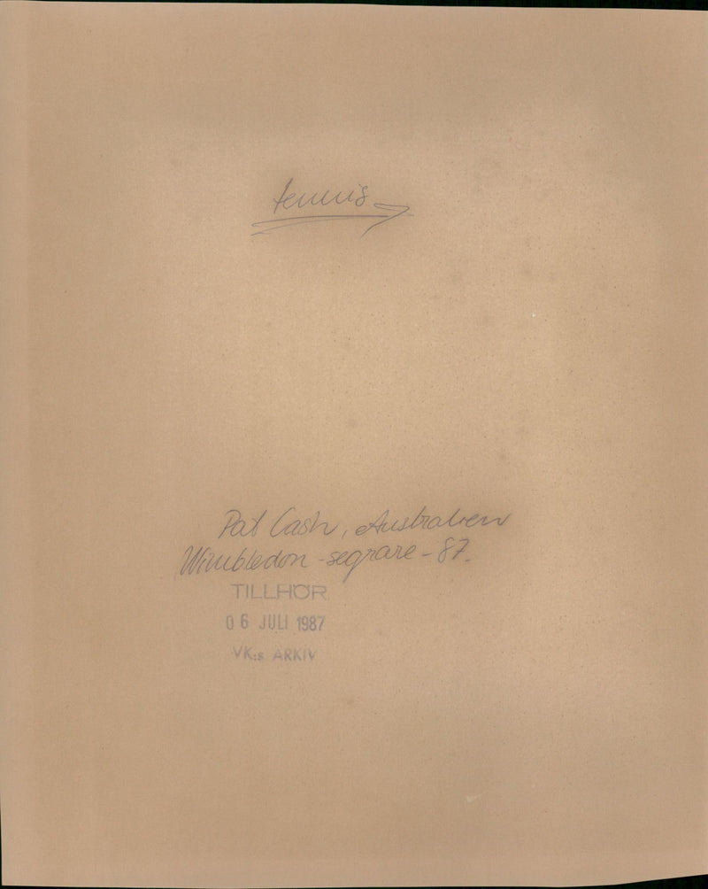 Pat Cash efter segern i Wimbledon finalen - Vintage Photograph