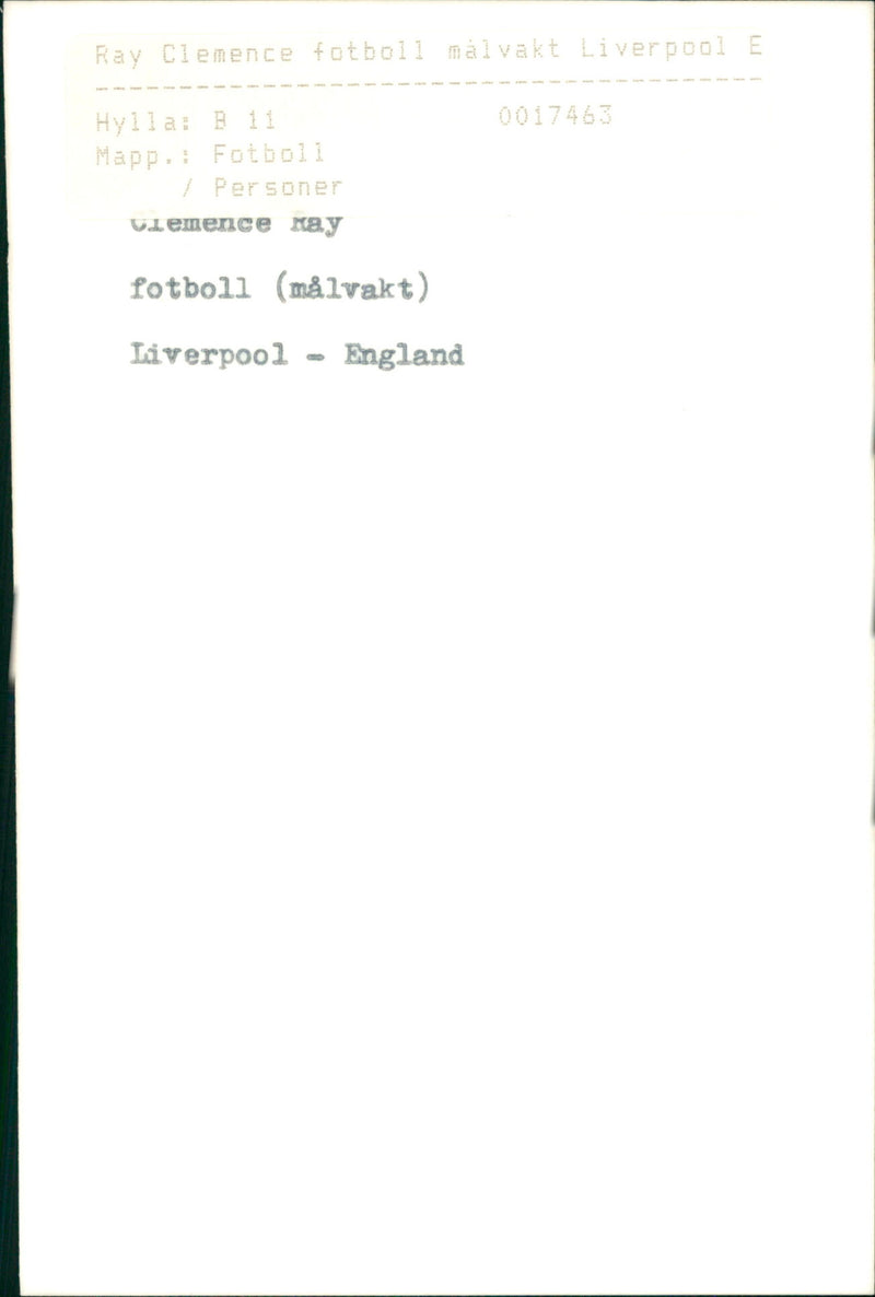 PEOPLE PERSONS SHELF RAY FOOTBALL LIVERPOOL CLEMENCE DAY ENGLAND FOLDER GRI - Vintage Photograph