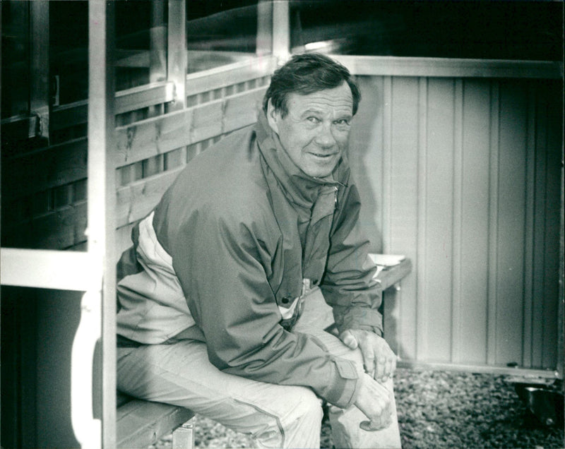 Calle Lindelöf, tränare fotboll - Vintage Photograph