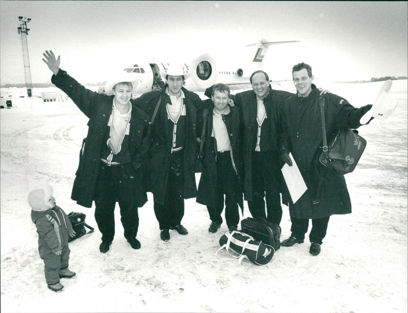 Björklöven, Landsagsspelare återvänder från OS - Vintage Photograph