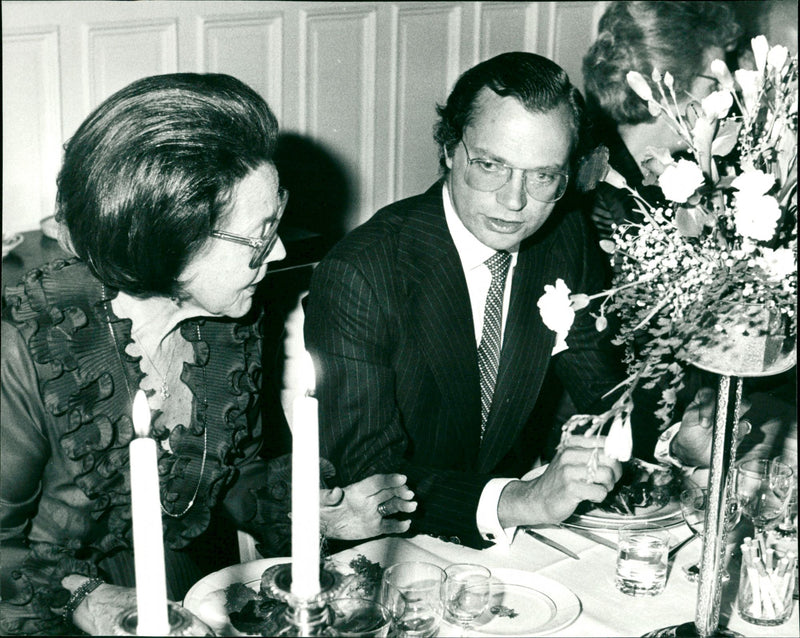 King Carl Gustaf at dinner in Umeå. Here with the hostess, the governor's wife Elin Johansson - Vintage Photograph