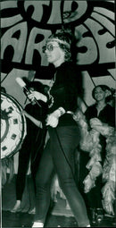 The music - Vintage Photograph