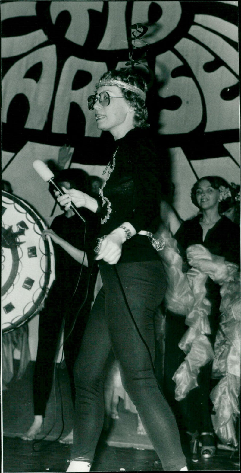 The music - Vintage Photograph