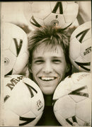 1990 FOOTBALL PERSONS SHELF ARCHIVE APRO VHIS JENS FJELLSTROM FOLDER AVAILABLE ANIMALS - Vintage Photograph