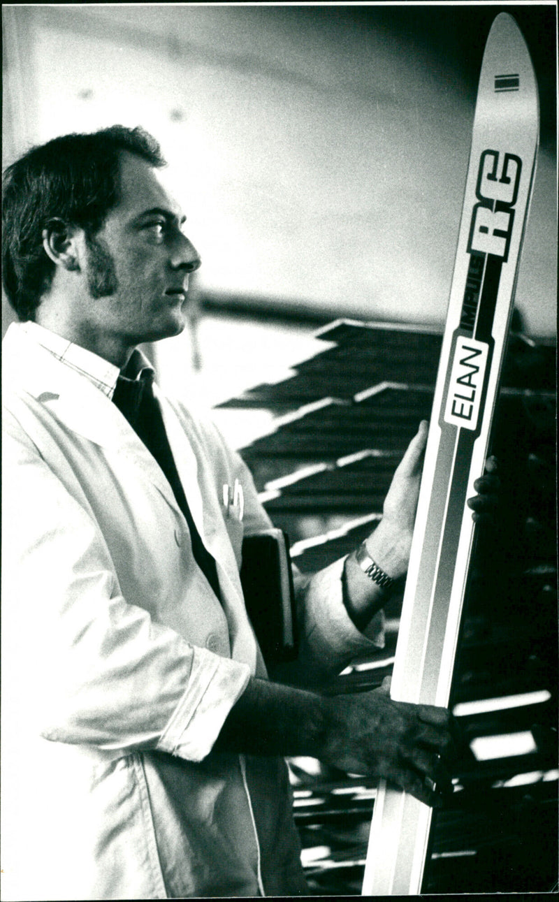 Ingemar Stenmark's ELAN skis are reviewed - Vintage Photograph