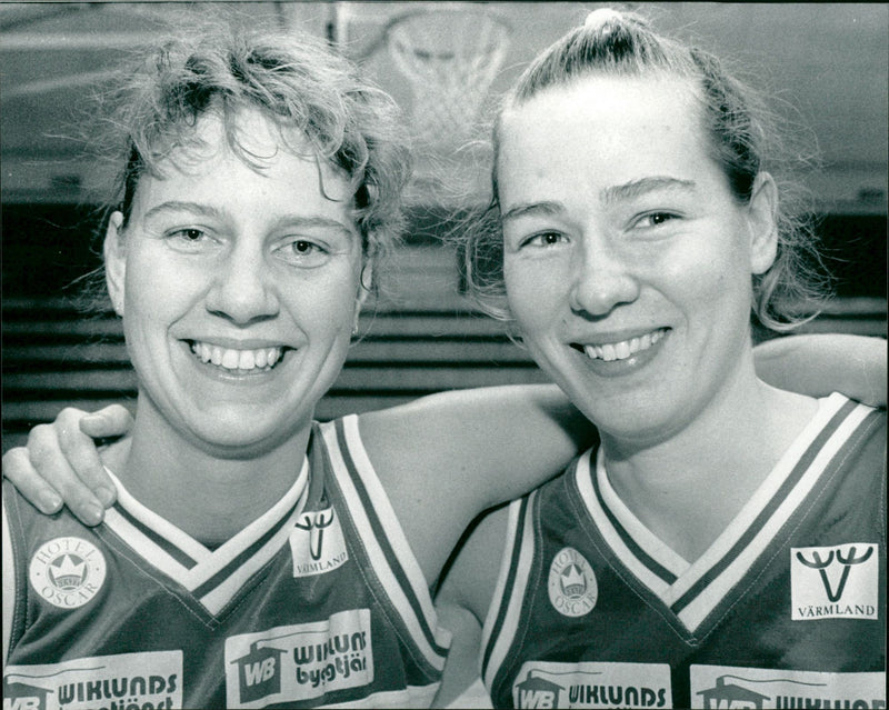 BASE NHVS PLOGNER SHELF AILAZ TIH SKAGIUS WRITER MESTINESITE FOLDER - Vintage Photograph