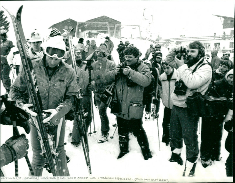 Ingemar Stenmark & co had an open house on the training slope - Vintage Photograph