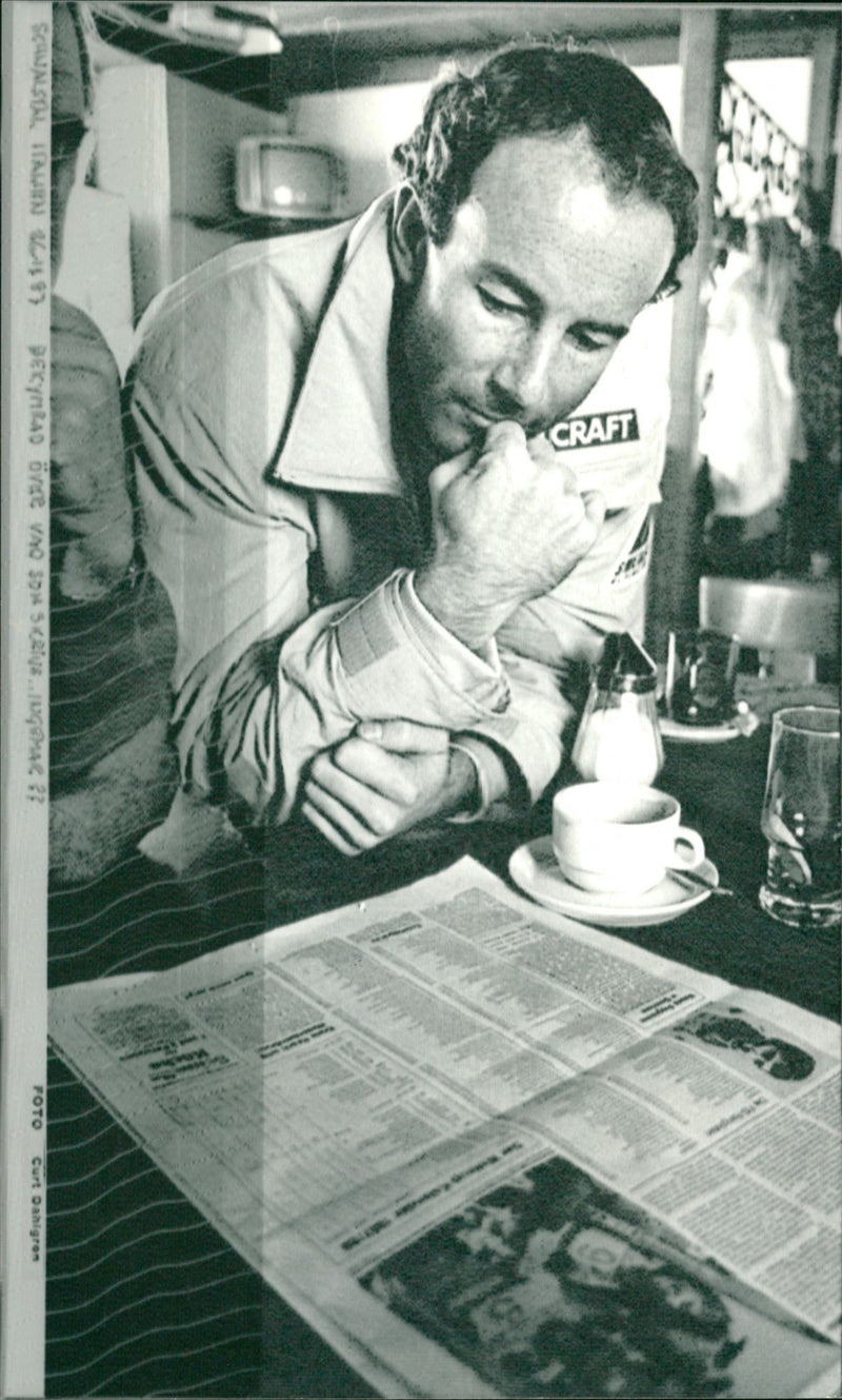 Ingemar Stenmark reads the magazine in Schnalstal - Vintage Photograph