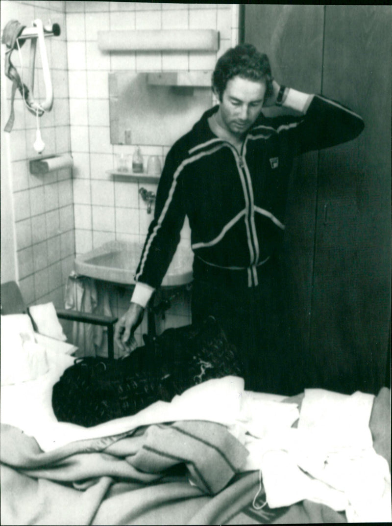 Ingemar Stenmark på sjukhuset i Innsbruck - Vintage Photograph