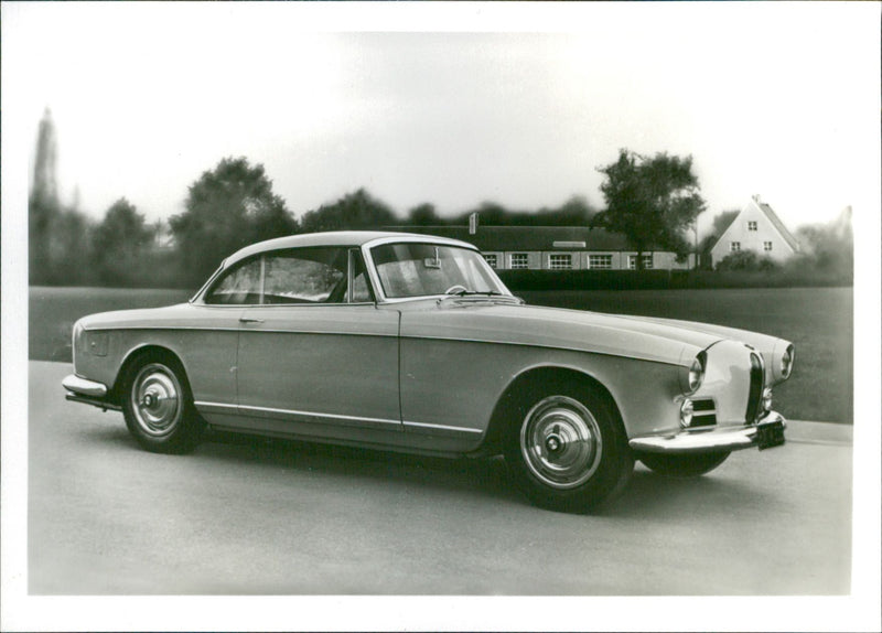 BMW 503 V-8 Coupé - Vintage Photograph