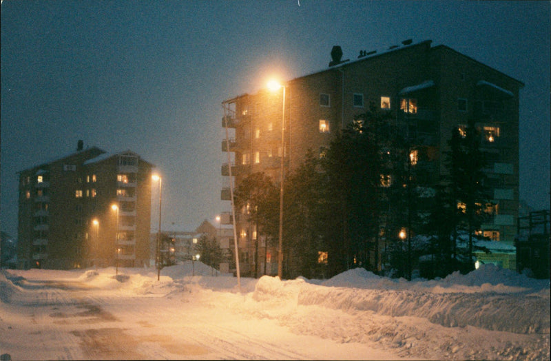 1994 UMEA NEWDALAHOJD ETIDSGATAN MURDER COLOLO OSTIDA AWARDS UNEA DRAP - Vintage Photograph