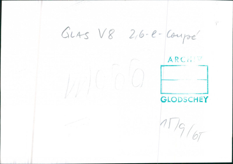 Glas V8 2.6 e-coupe - Vintage Photograph