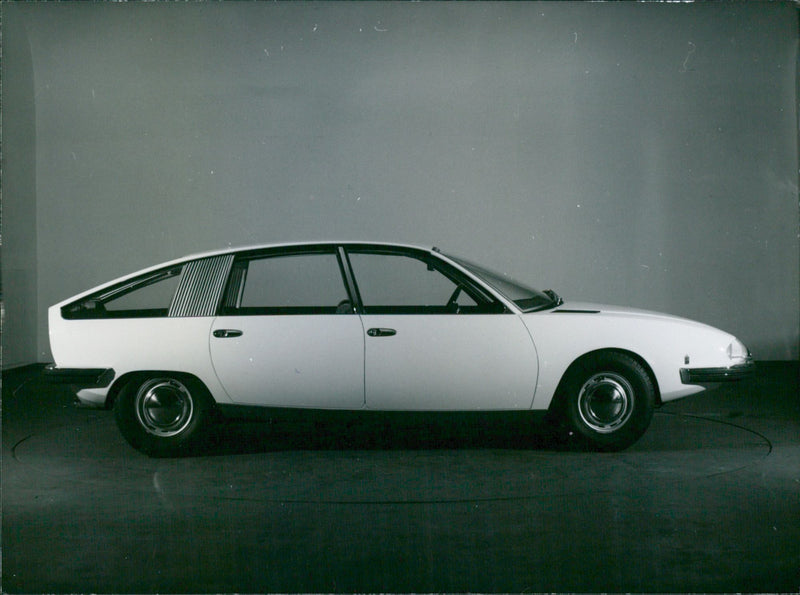 BMC Berlina-Aerodinamica, Model 1967 - Vintage Photograph