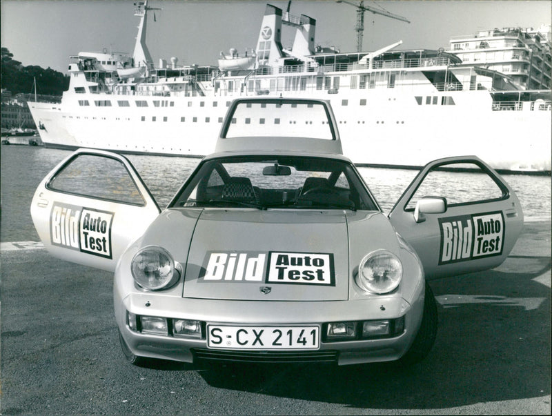 Porsche 928 - Vintage Photograph