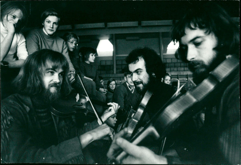 Music / Local + Groups - Vintage Photograph