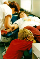 1995 NURSE BLOODING MAPPA BLOODGATING SUN BERGNER TOTO BENIN BIRGITTA LUKAS HALL - Vintage Photograph