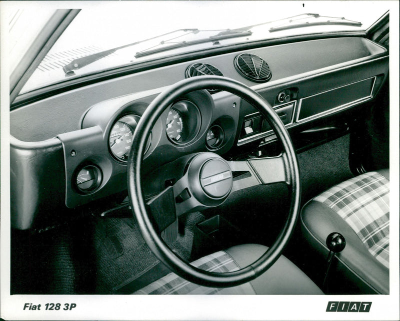 Fiat 128 3p - Vintage Photograph