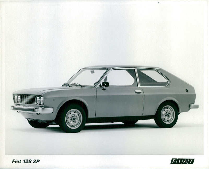 Fiat 128 3p - Vintage Photograph