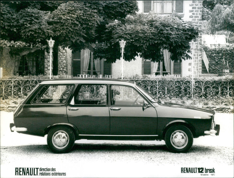 Renault 12 Break, Model 1973 - Vintage Photograph