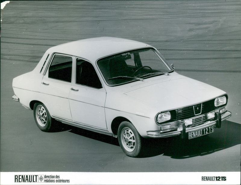 Renault 12 TS - Vintage Photograph