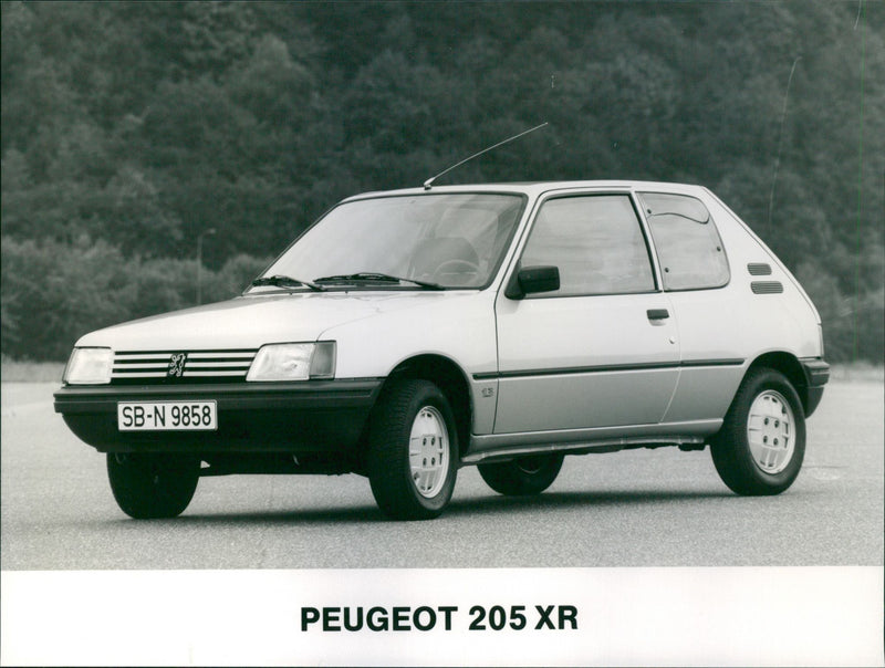Peugeot 205 XR - Vintage Photograph