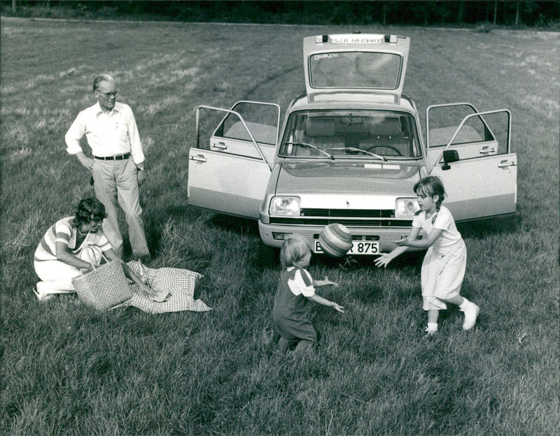 Renault 5 - Vintage Photograph