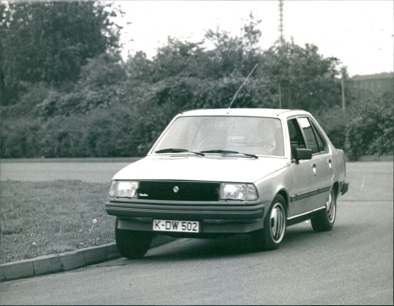 Renault 18 Turbo - Vintage Photograph